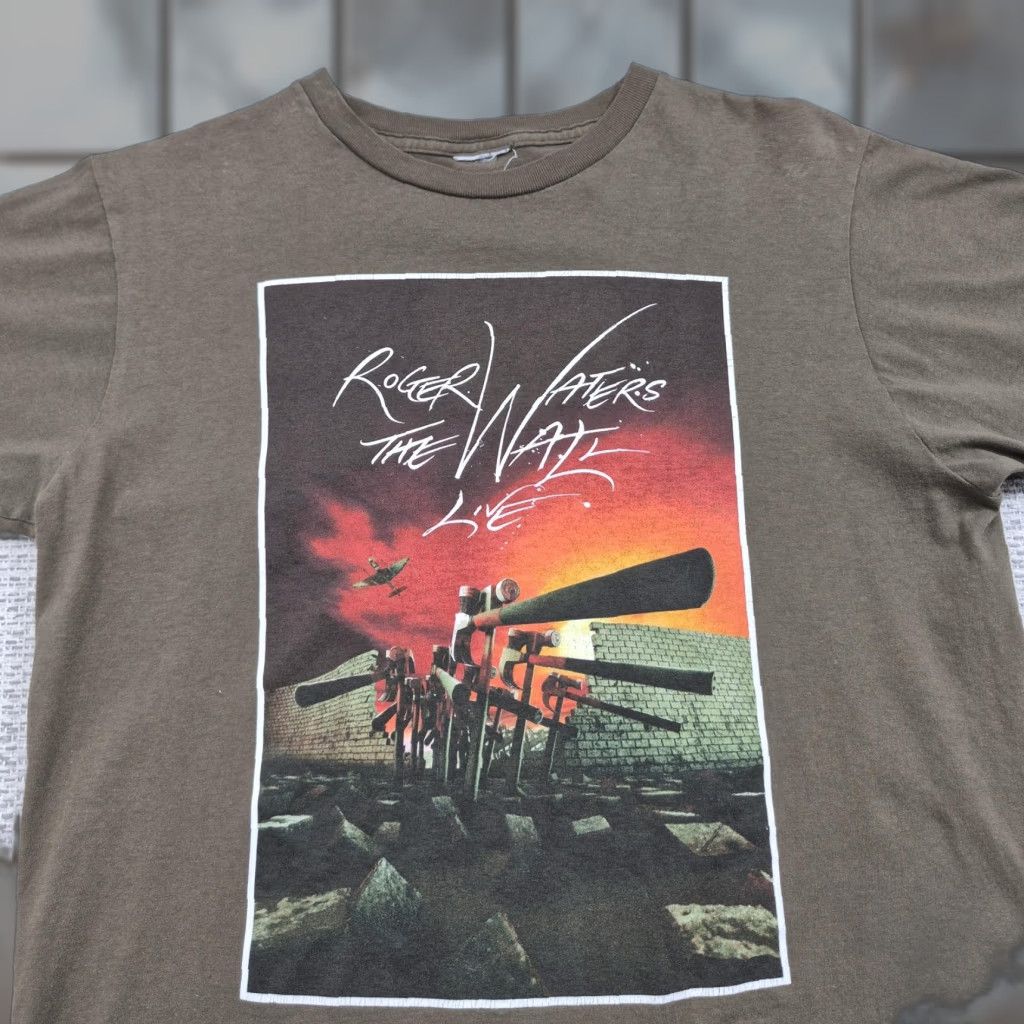 Vintage Roger Waters The Wall Live Shirt Adult S T-Shirt Concert Tour Pink Floyd Graphic Print Crew Neck Short Sleeve Brown Cotton Regular Mens Size US S / EU 44-46 / 1 - 1 Thumbnail