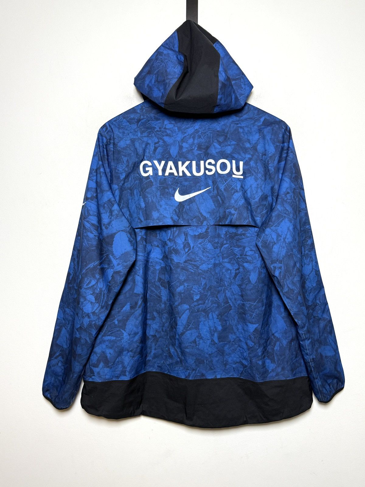 Nike × Undercover This Nike x Undercover Gyakusou tech jacket s-m Size US M / EU 48-50 / 2 - 12 Thumbnail