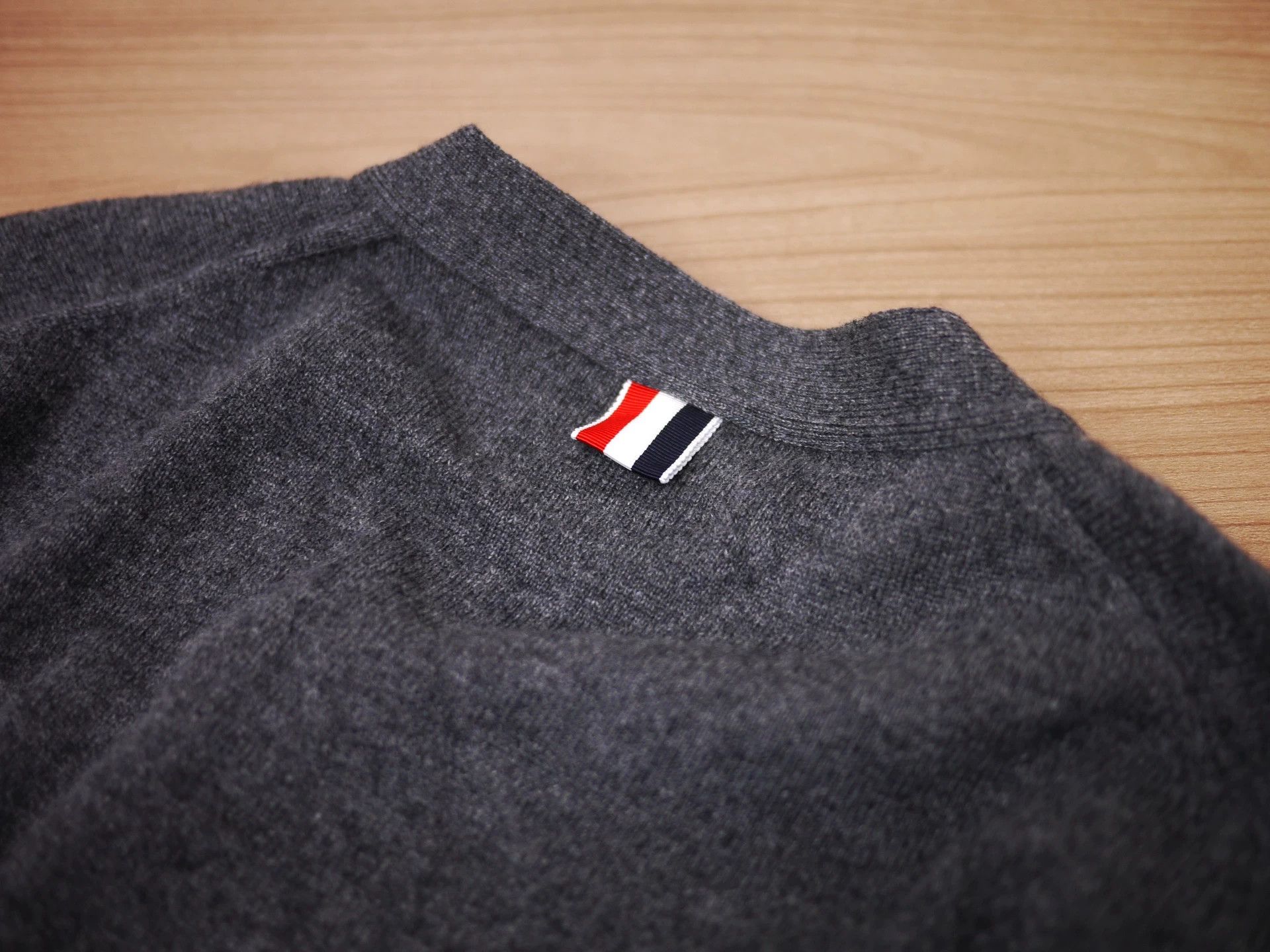 Thom Browne Thom Browne Grey Knit Sweater Size 0 No Tags No Pockets Size XS / US 0-2 / IT 36-38 - 8 Thumbnail