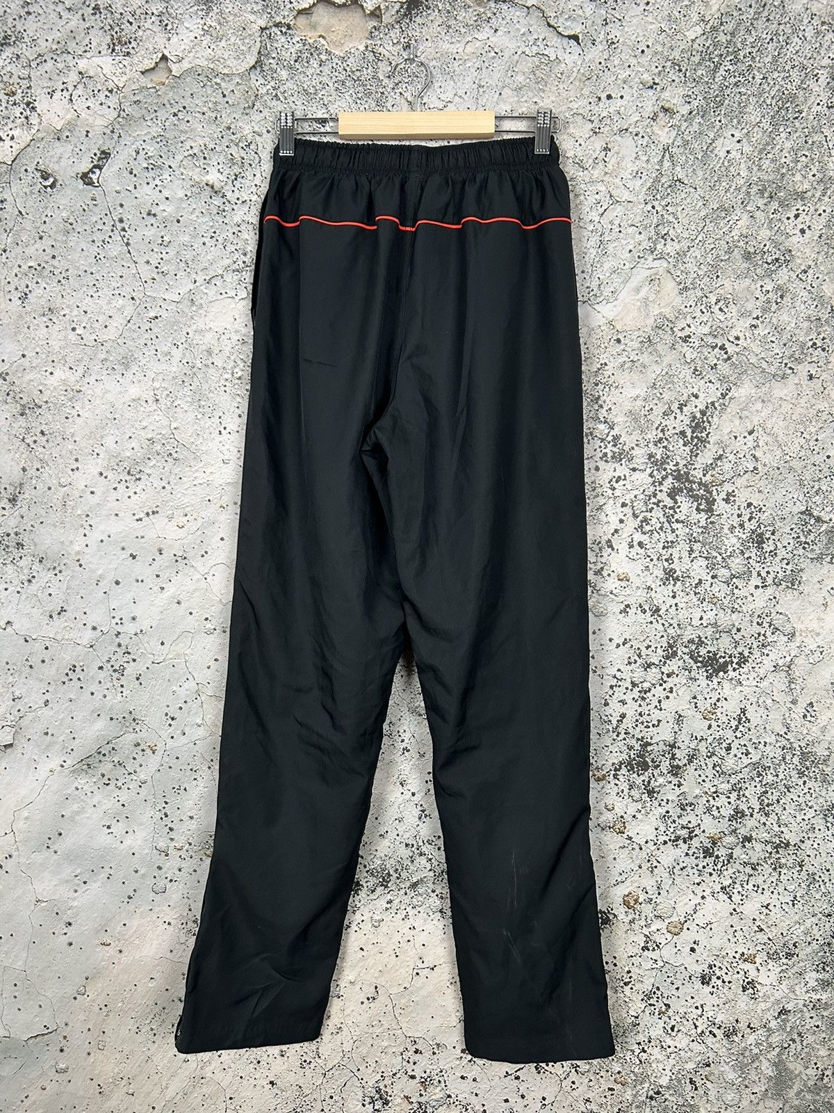 New Balance Liverpool FC Soccer Football Sweatpants Hype Sportswear Size US 32 / EU 48 - 4 Thumbnail