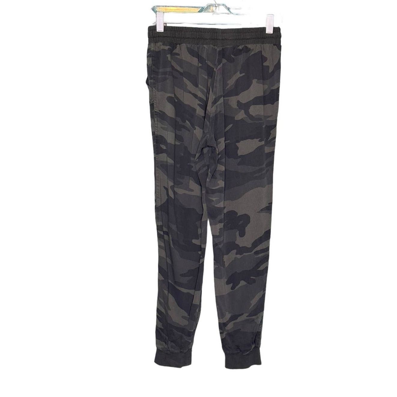 Splendid Splendid green camo pull on jogger pants size XS Size 30" / US 8 / IT 44 - 6 Thumbnail