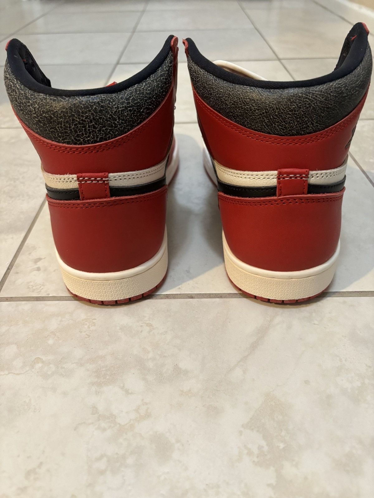 Jordan Brand new Air Jordan 1 Retro High OG Chicago Lost and Found shoes Size US 9.5 / EU 42-43 - 11 Thumbnail