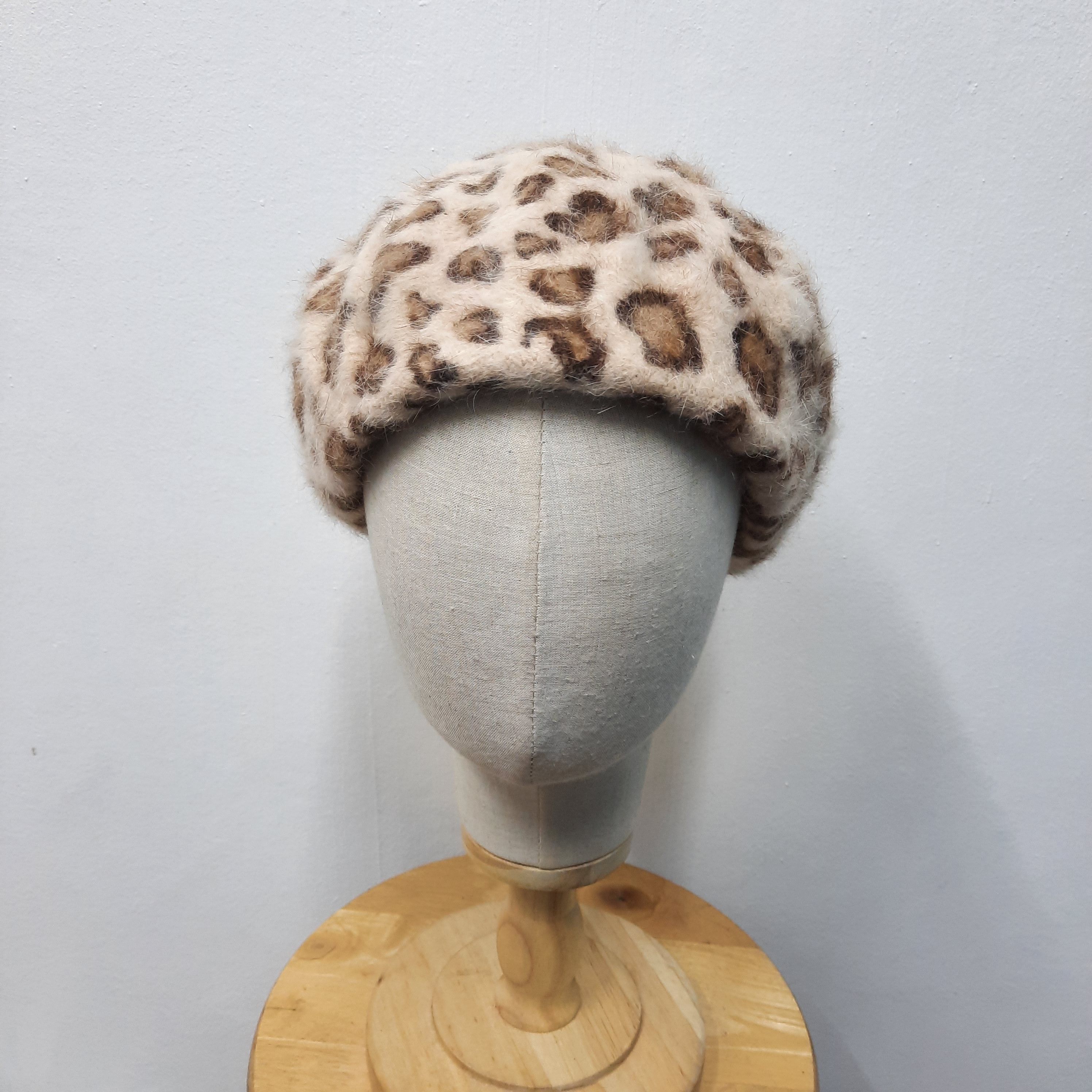 If Six Was Nine 💥 Japanese brand ingni harajuku punk leopard fur beret hat Size ONE SIZE - 3 Thumbnail