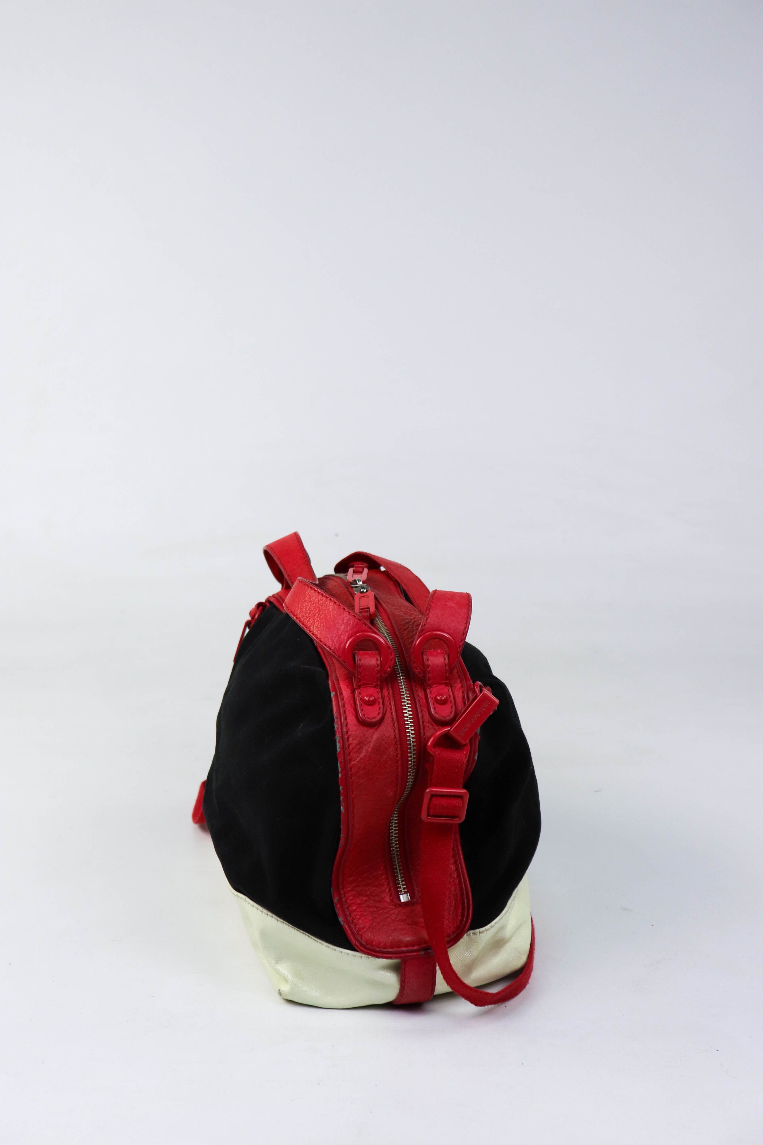Juicy Couture Y2K 00s Vintage Juicy Couture Black/Red Crossbody Bag Size ONE SIZE - 6 Thumbnail