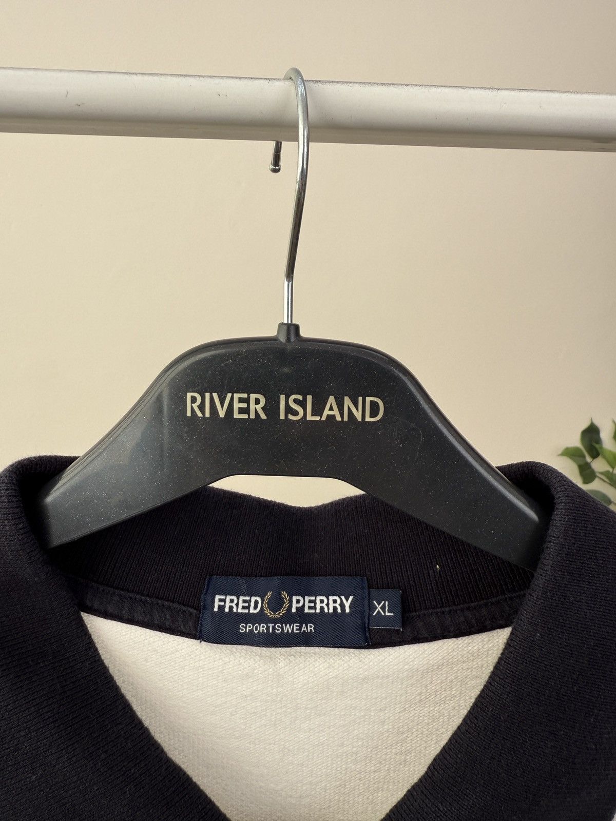 Fred Perry Vintage Fred Perry White Long Sleeve Polo Shirt Logo Tape Size US L / EU 52-54 / 3 - 5 Thumbnail