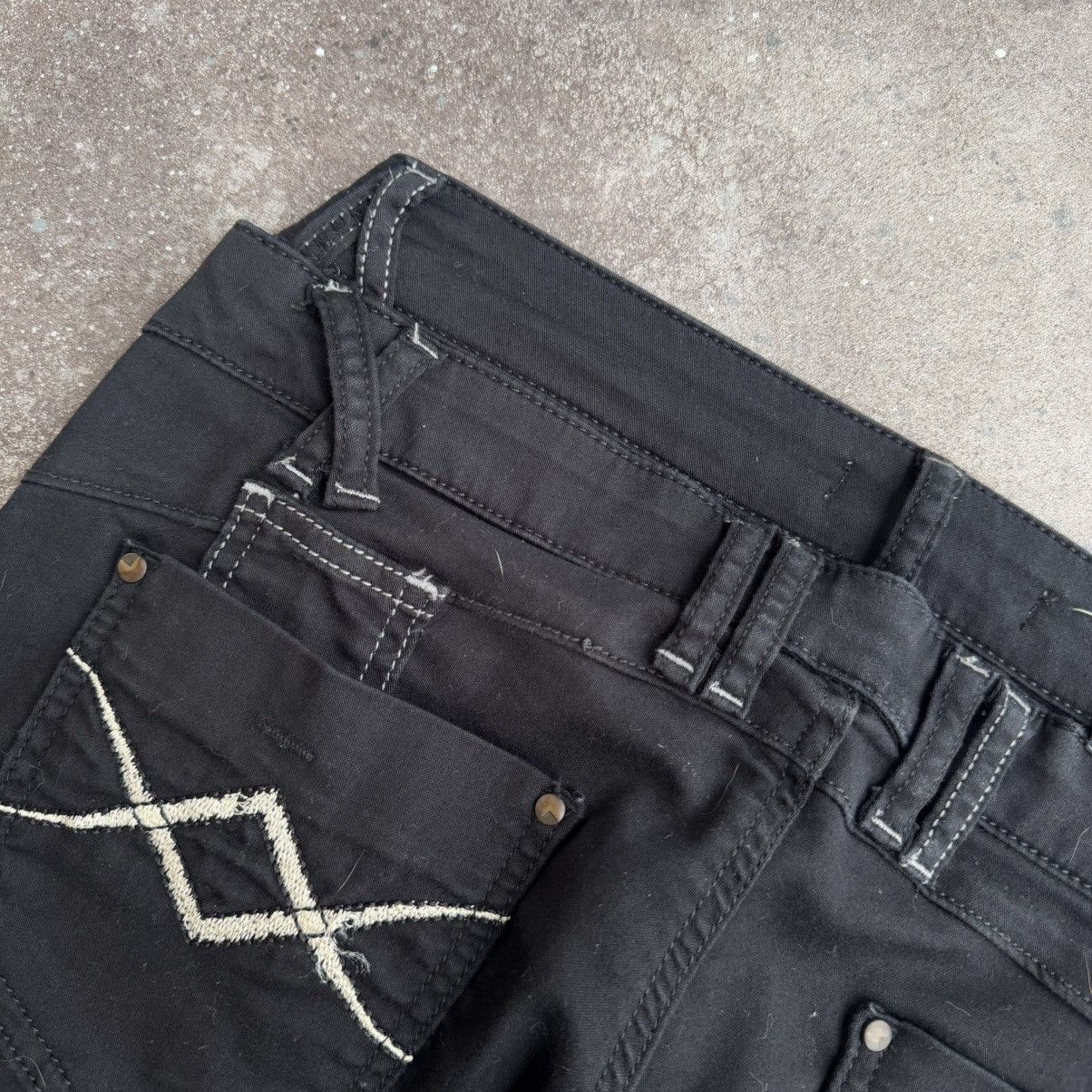 20471120 × Japanese Brand Avant Garde Vintage Y2K Black Gothic Jeans Size 30" / US 8 / IT 44 - 14 Thumbnail