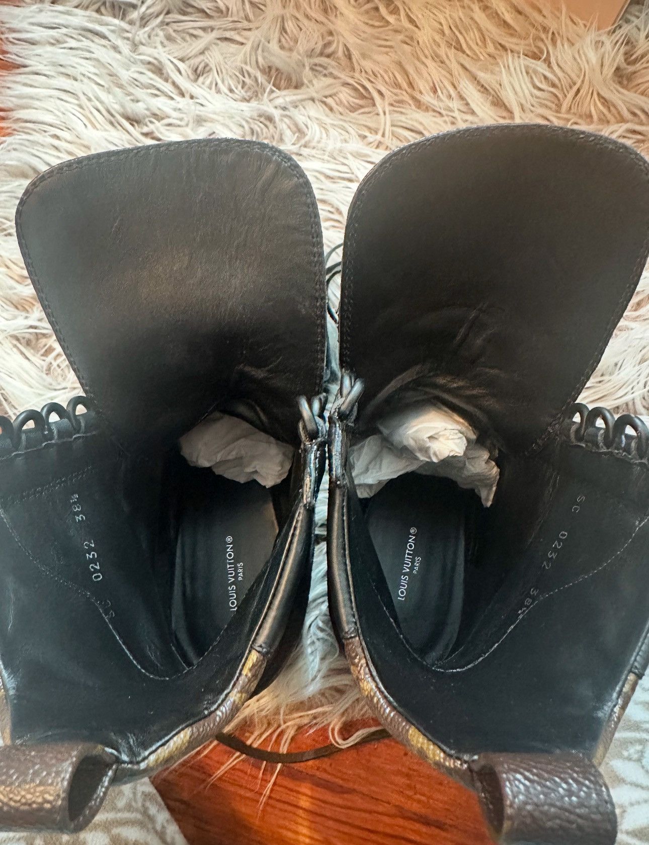 Louis Vuitton Louis Vuitton Wmns Laureate Platform Desert Boot 'Noir' Size US 8.5 / IT 38.5 - 5 Thumbnail