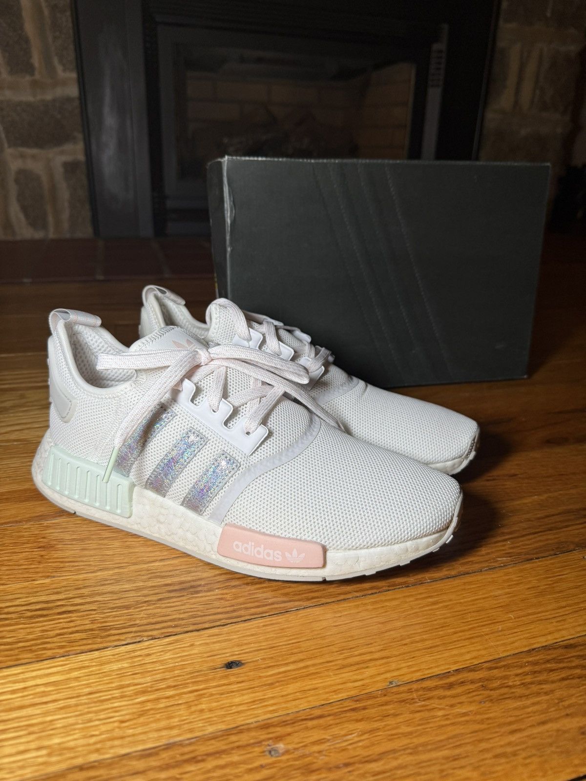 adidas gazelle silver green womens Adidas Men's NMD_R1 Spectoo Grey Low Top Sneakers main image 1