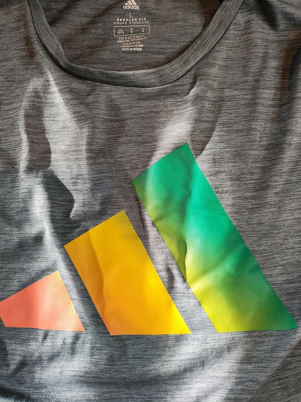 Adidas Adidas Unisex Kids' Grey Gradient Logo T-Shirt Size US L / EU 52-54 / 3 - 4 Thumbnail
