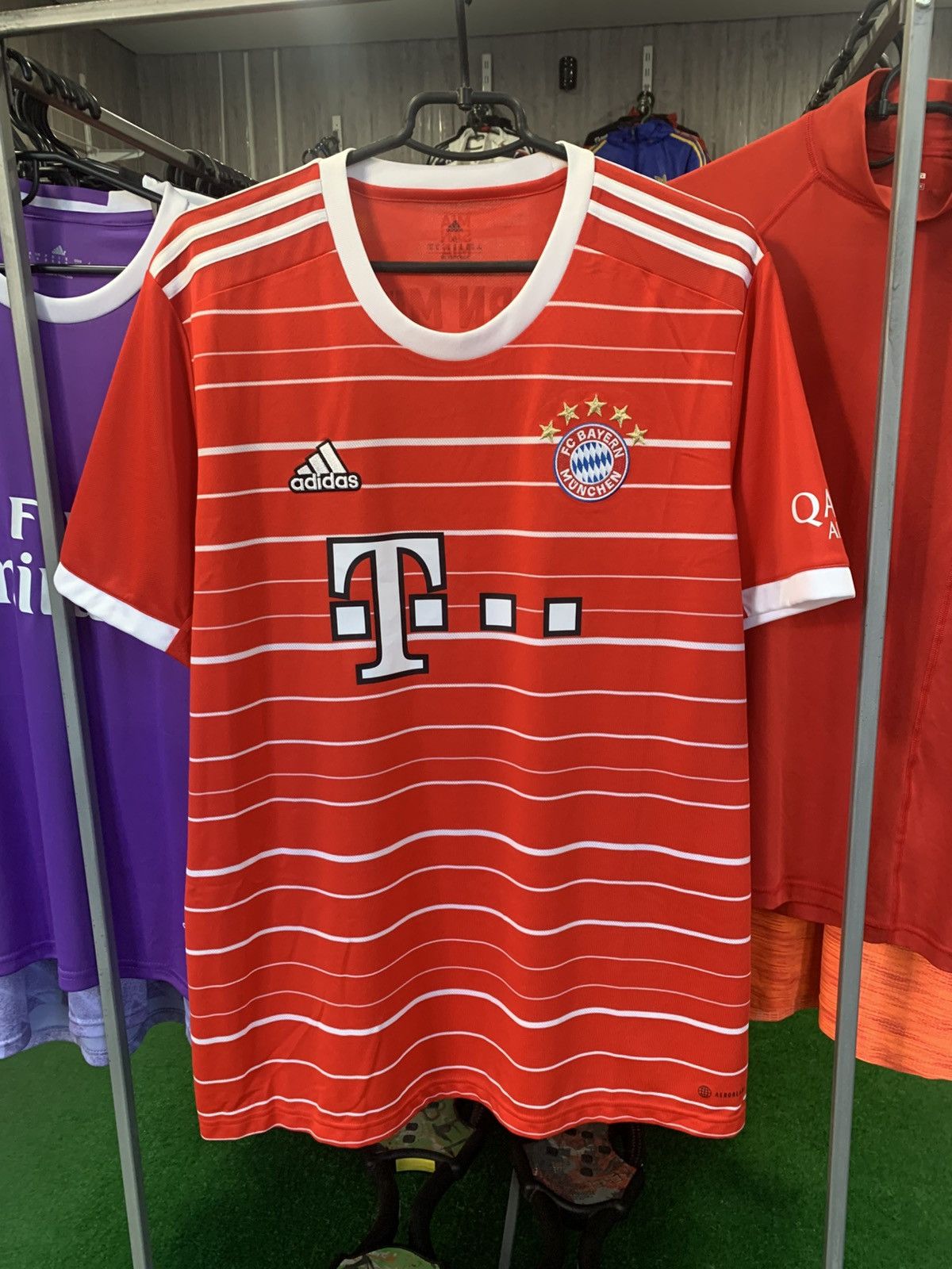 Adidas Bayern Munich Jersey Home football 2022 - 2023 Tchutcho 17 Size US XL / EU 56 / 4 - 1 Thumbnail
