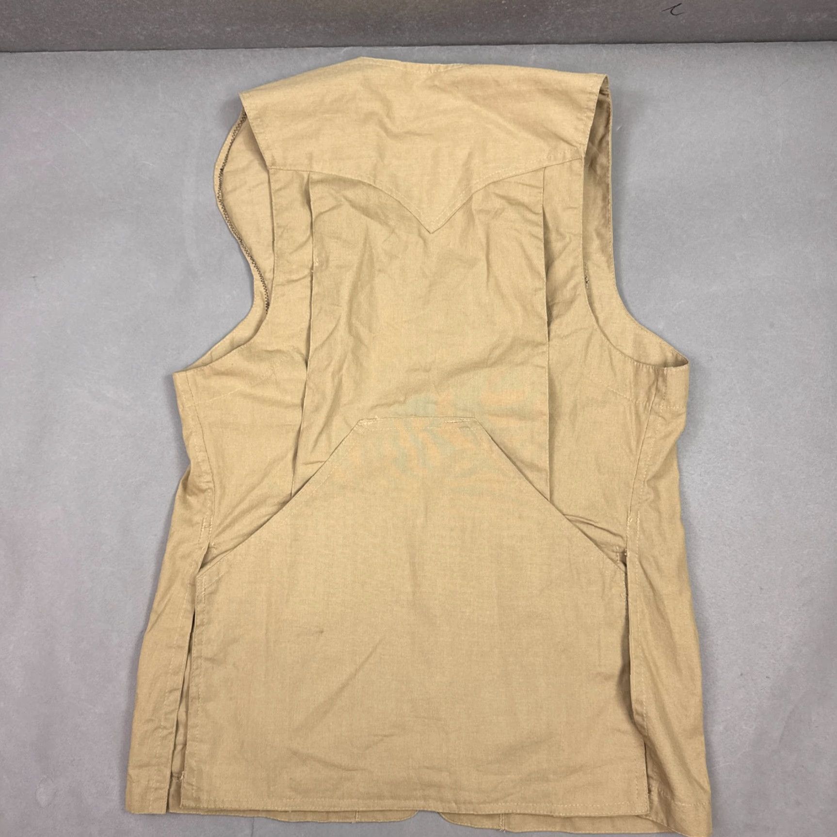 Orvis VINTAGE Orvis Vest Mens 44 Brown Shooting Skeet Padded Made USA Upland Left Hand Vest Size US S / EU 44-46 / 1 - 2 Thumbnail