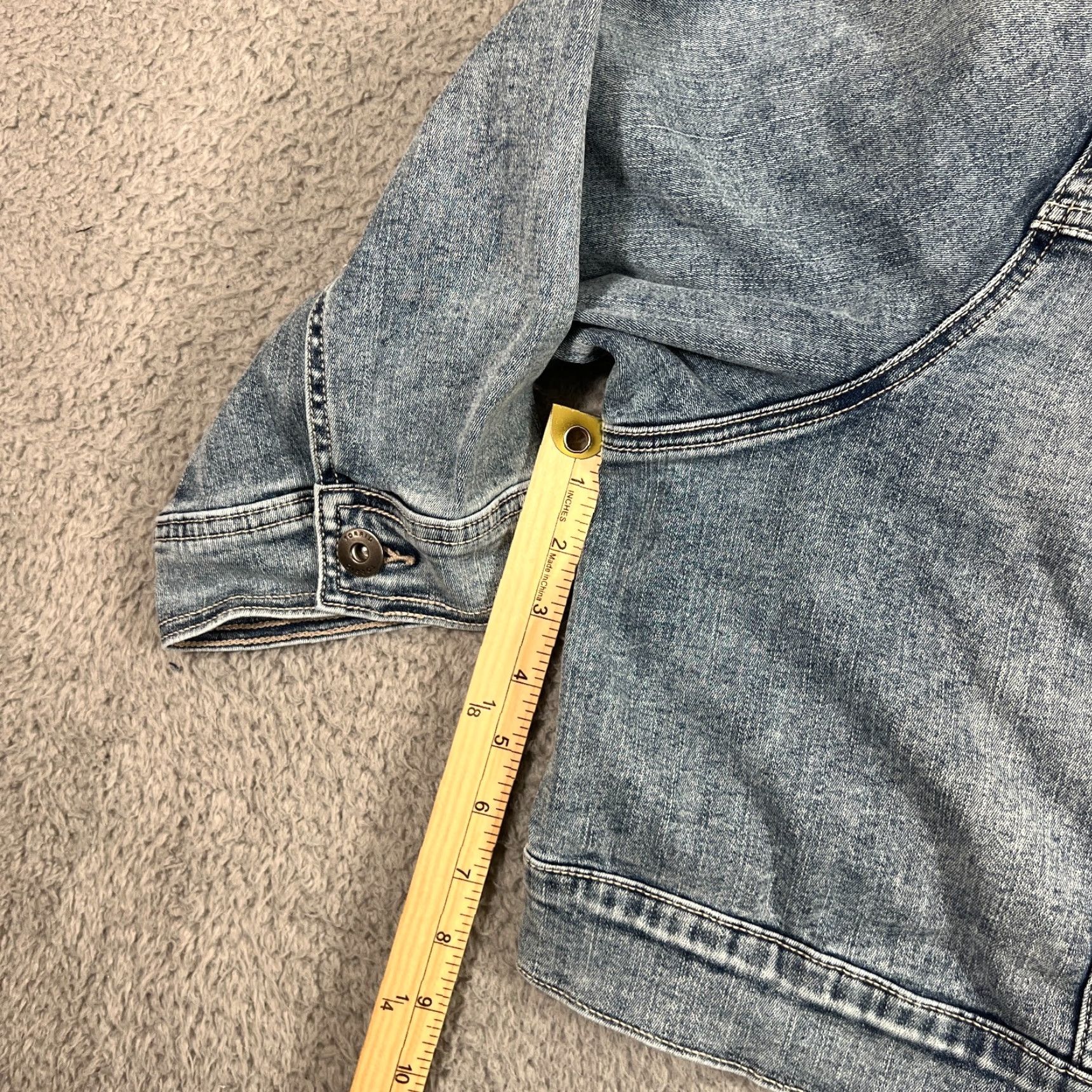 Torrid VINTAGE Torrid Denim Jacket Women Sz 4 Cropped Moto Style Blue Cotton Short Sleeve Buttons Size 27" / US 4 / IT 40 - 7 Thumbnail