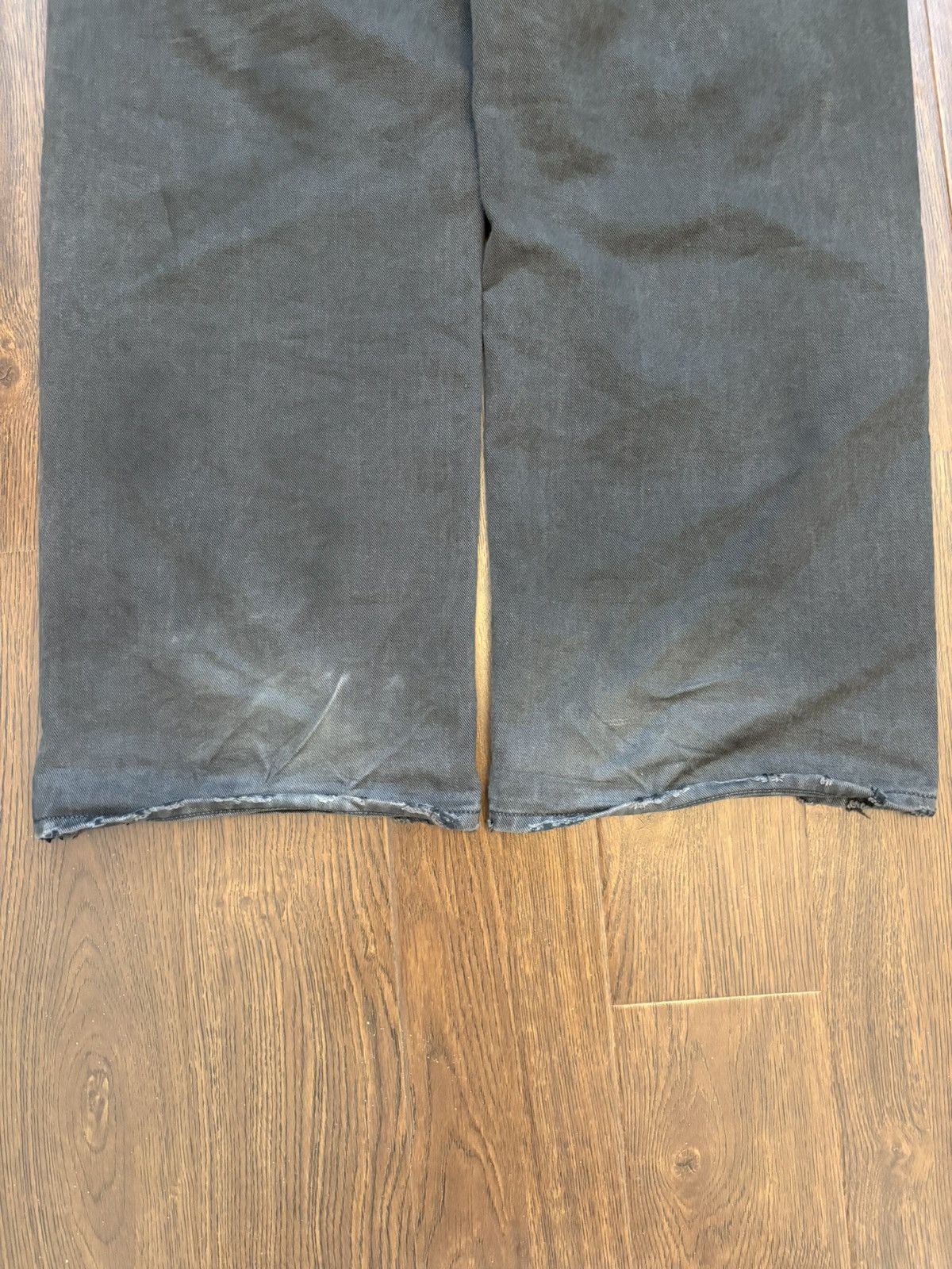 パンツ VUJADE STEVE GARMENT-DYED JEANS VUJADE STEVE GARMENT-DYED JEANS
