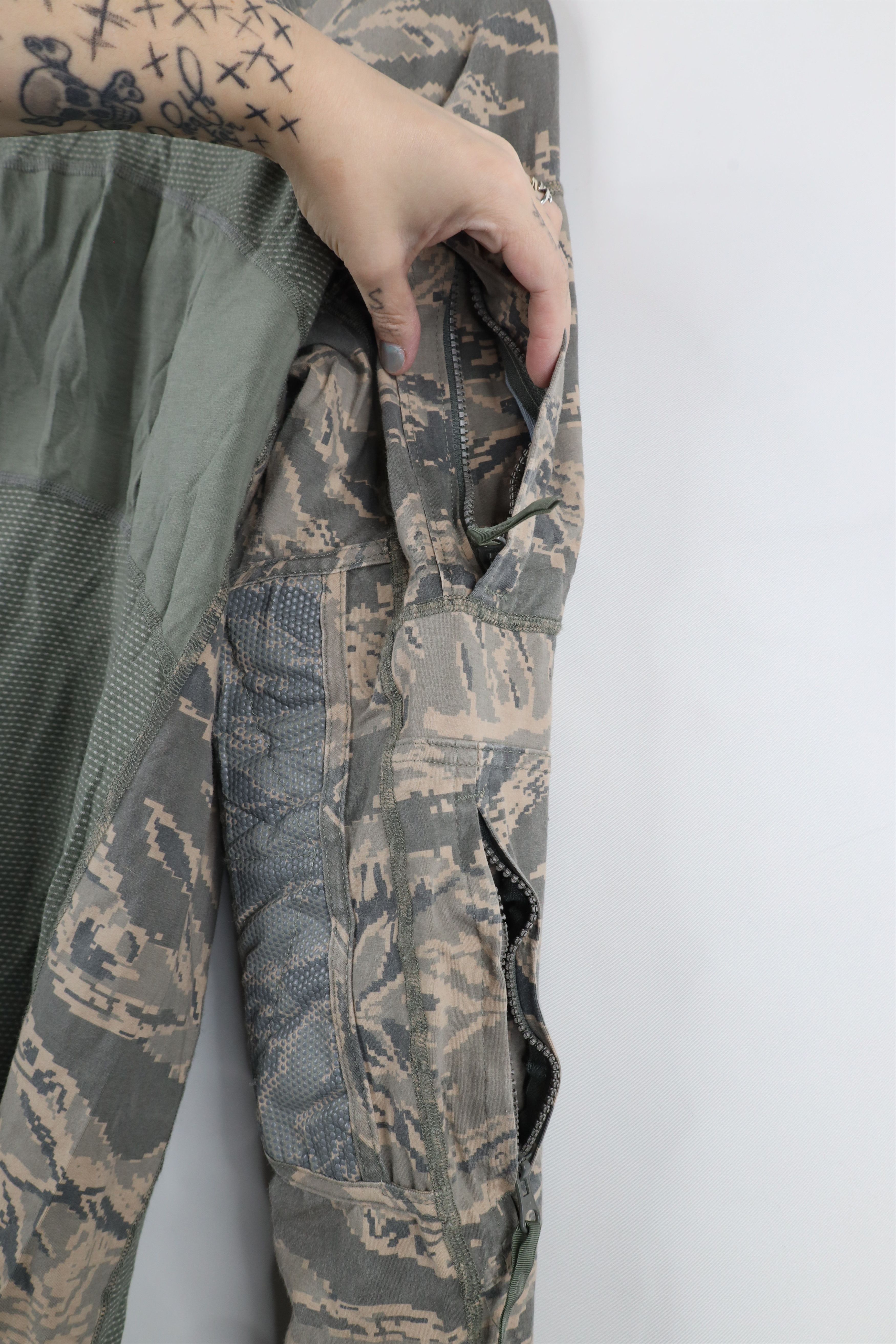 Massif × Vintage Massif Digi Camouflage Airman Battle Long Sleeve Shirt Size US M / EU 48-50 / 2 - 8 Thumbnail
