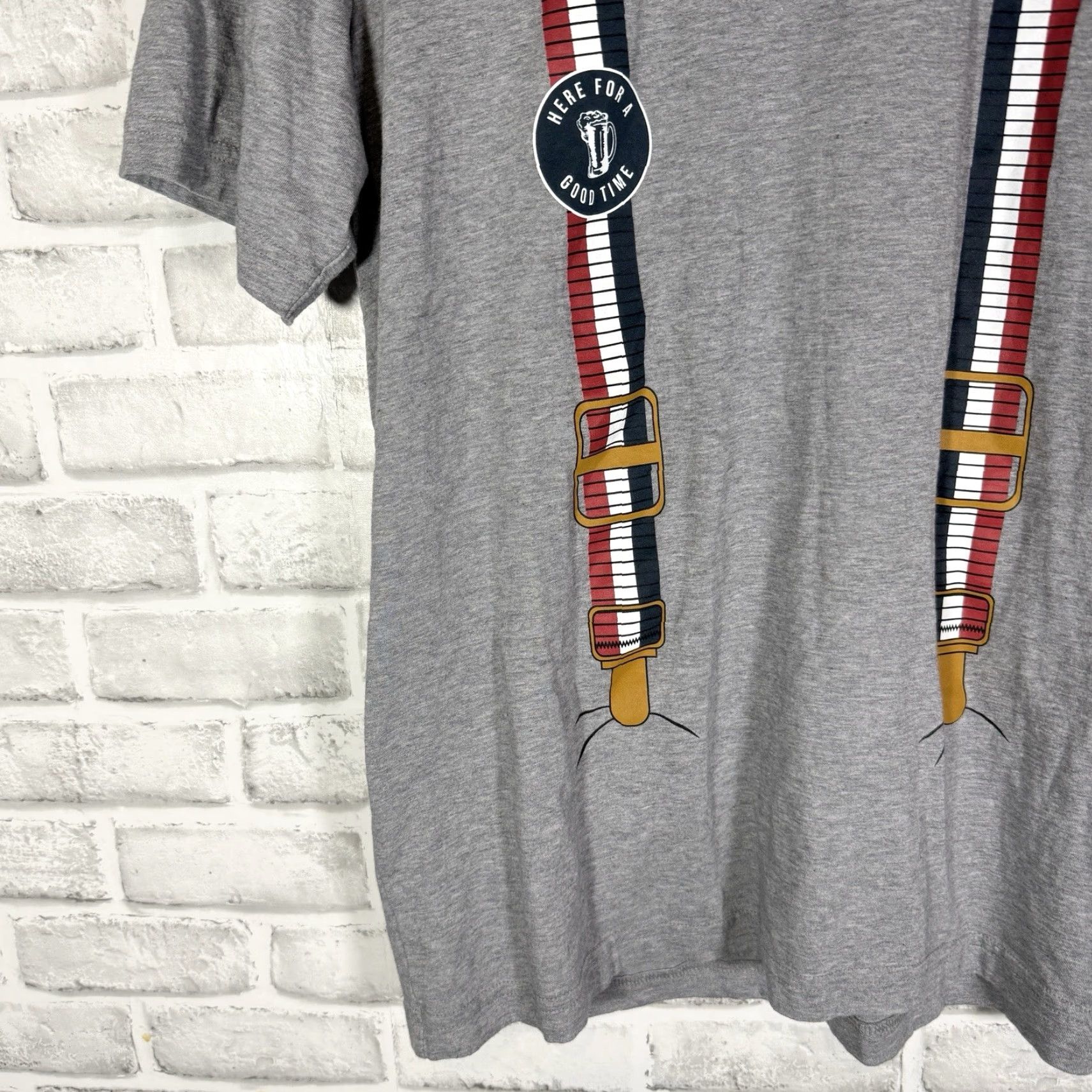 TravisMathew **Travis Mathew Gray Casual Graphic Tee Men's Size L** User: Travis Mathew Gray Casual Graphic Tee Men's Size L Size US L / EU 52-54 / 3 - 3 Thumbnail