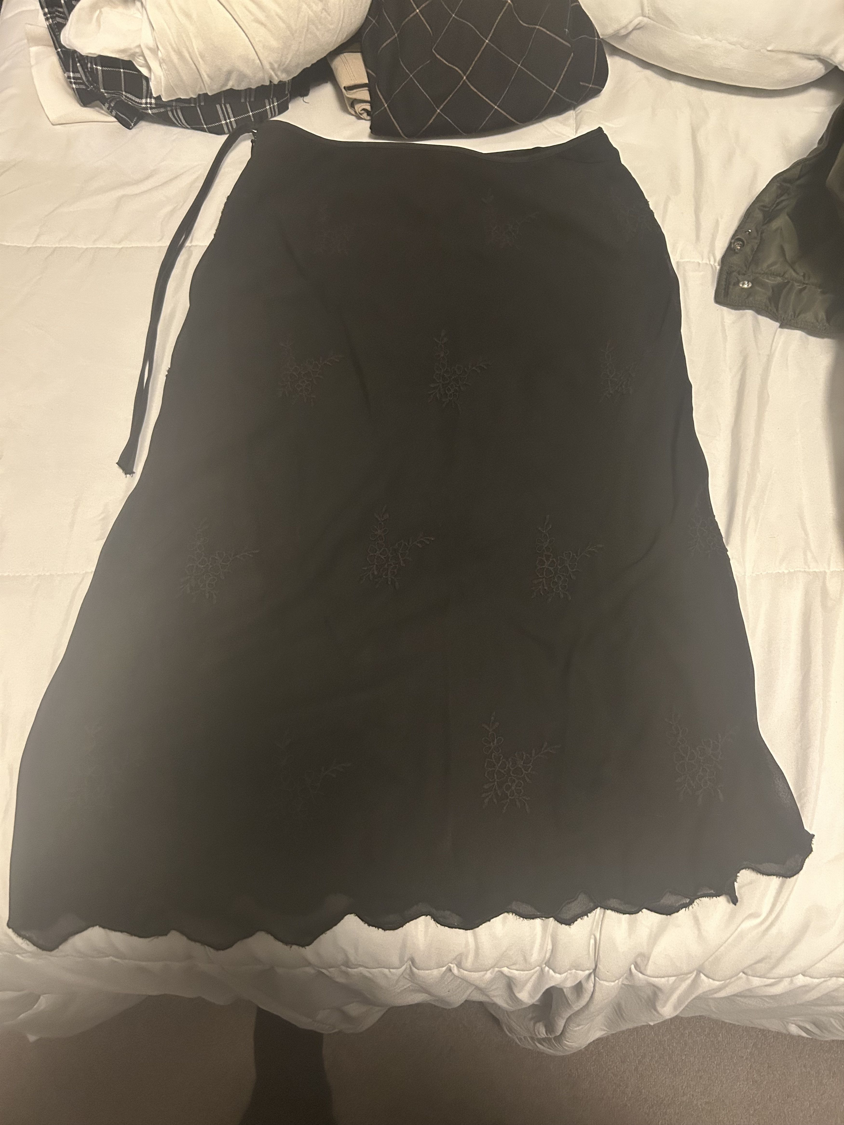 Zara Zara ZW COLLECTION EMBROIDERED see through MIDI SKIRT Size 27" / US 4 / IT 40 - 4 Thumbnail