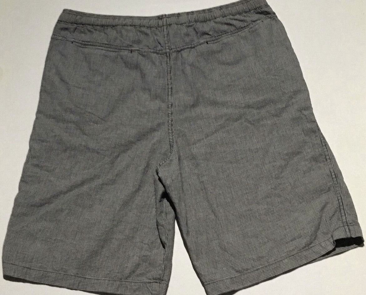 Bape Bape checkered shorts Size US 36 / EU 52 - 2 Thumbnail