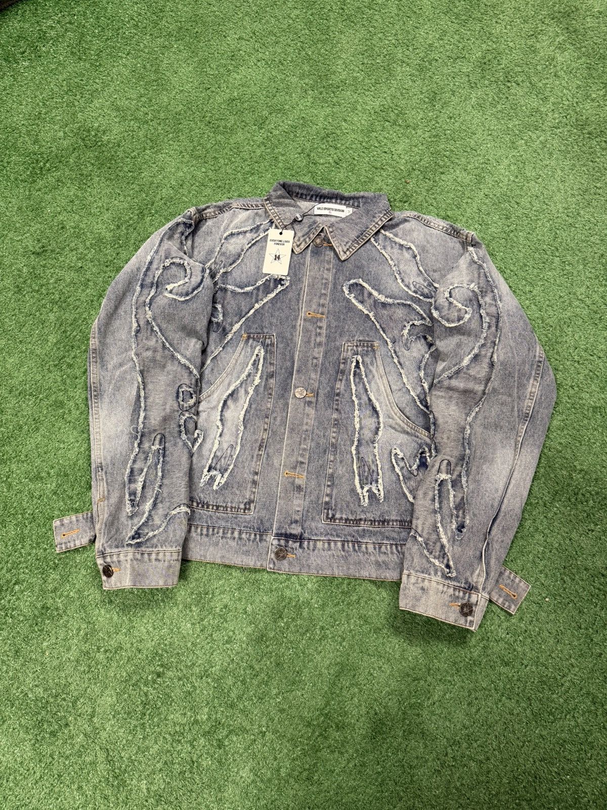 Vale Vale distressed denim jacket sized x large Size US XL / EU 56 / 4 - 1 Thumbnail
