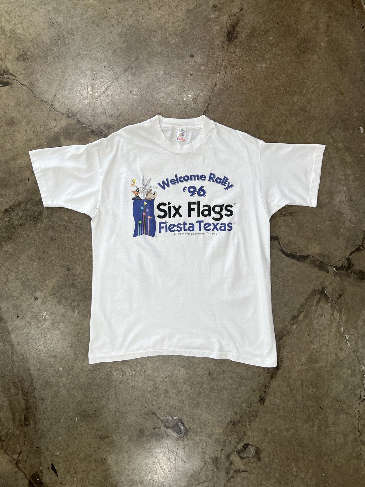 Warner Bros Vintage 1996 Looney Tunes Six Flags Fiesta Texas Park Tee XL Size US XL / EU 56 / 4 - 2 Thumbnail