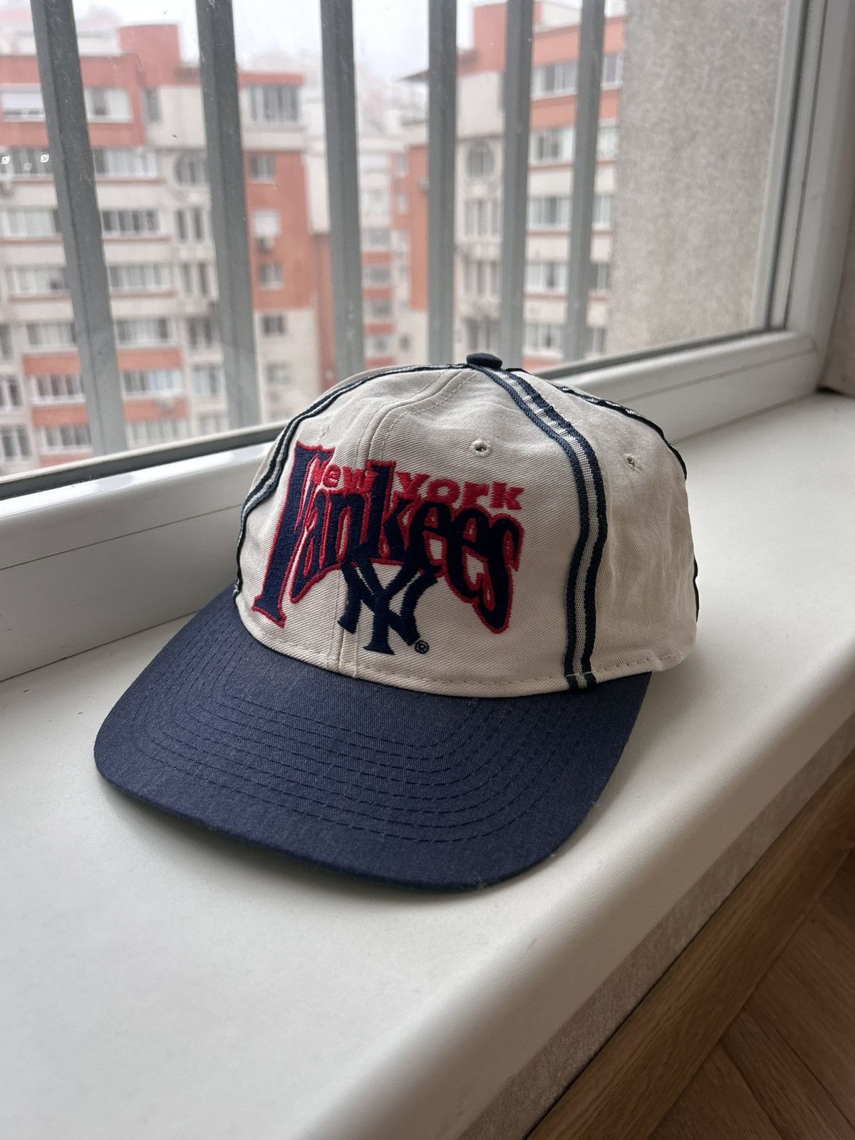 The Game Vintage 90s New York Yankees Cap Size ONE SIZE - 1 Thumbnail