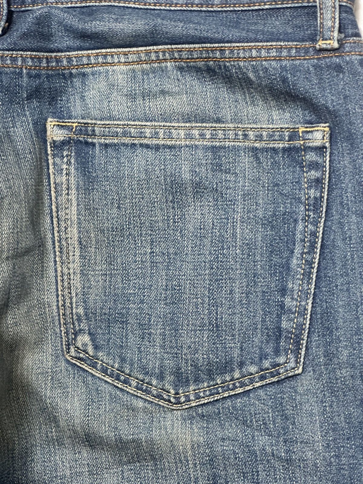 Uniqlo Uniqlo Regular Fit Denim Light fading and Wear Looks Size US 34 / EU 50 - 8 Thumbnail