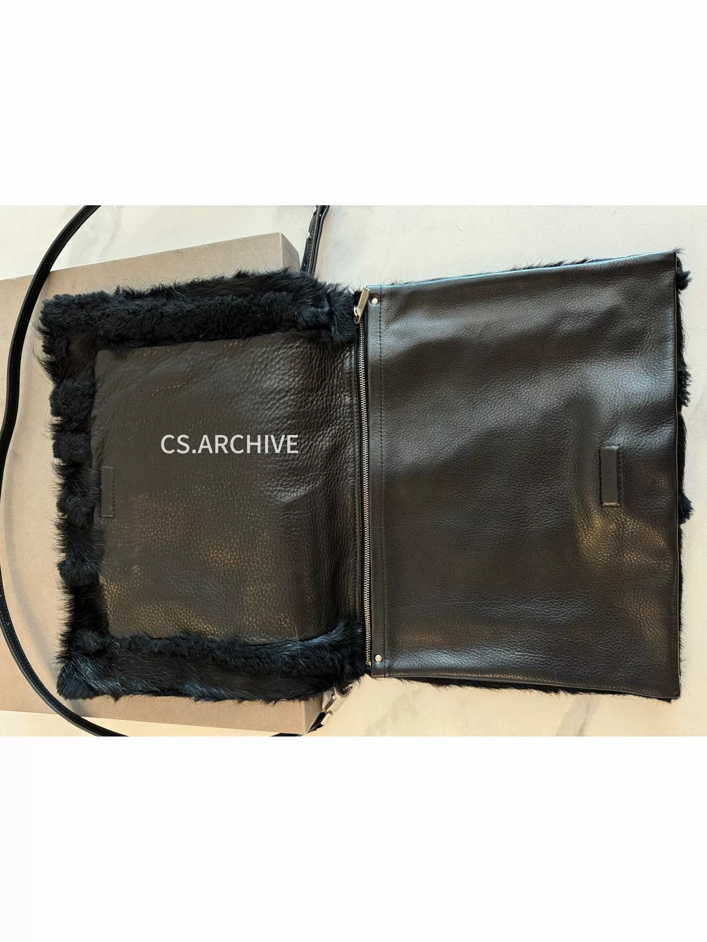 Rick Owens Rick Owens LCOMZISIZE BEVELED MESSENGER Size ONE SIZE - 3 Thumbnail
