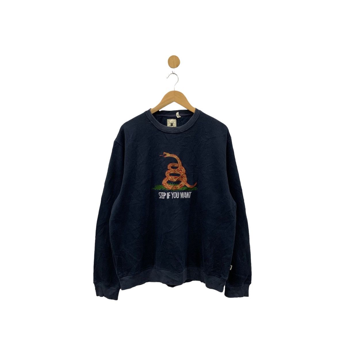 BDGA Sweatshirt Snake Embroidery Logo XL Size