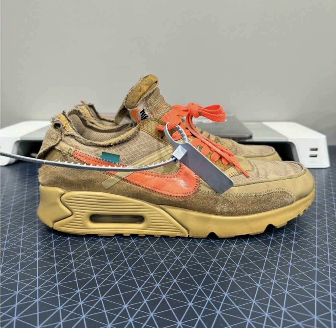 Nike × Off-White Off-White x Air Max 90 Desert Ore Size US 10.5 / EU 43-44 - 3 Thumbnail