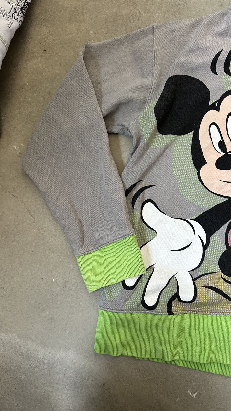 Disney VINTAGE DISNEY MICKEY HOODIE Size US L / EU 52-54 / 3 - 4 Thumbnail