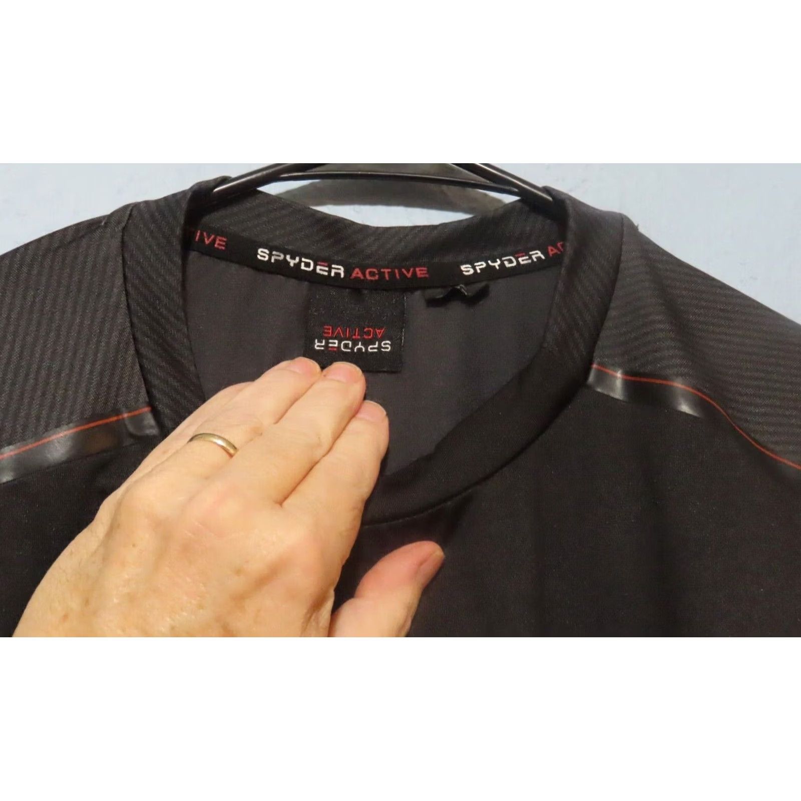 Spyder Spyder Active Men’s Pullover Shirt Long Sleeve Black Polyester Moisture-Wicking Regular Fit for Cross Training Running Walking - L Size US L / EU 52-54 / 3 - 5 Thumbnail