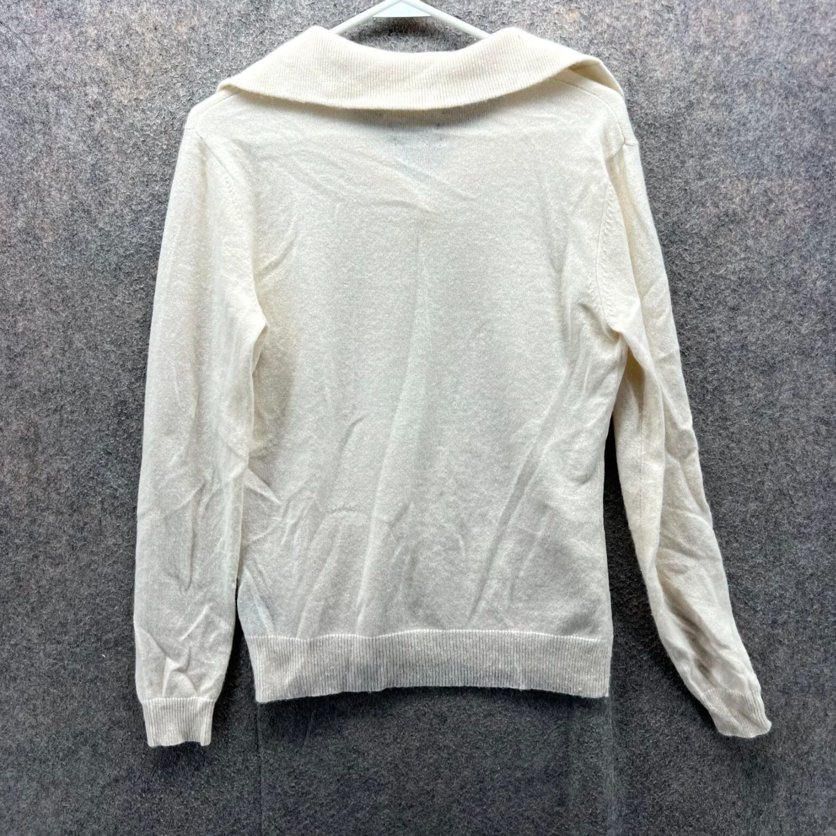 Ralph Lauren VINTAGE Lauren Ralph Lauren Sweater Womens Small Beige Cashmere Exclusive Fleece Button Size S / US 4 / IT 40 - 2 Thumbnail