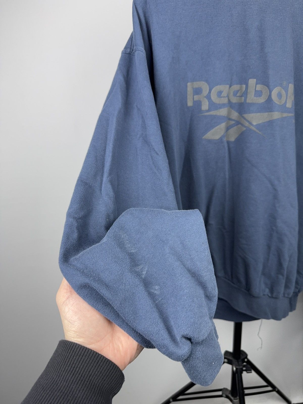 Reebok Vintage 90s Retro Reebok Faded Logo Crewneck Sweatshirt Size US L / EU 52-54 / 3 - 8 Thumbnail