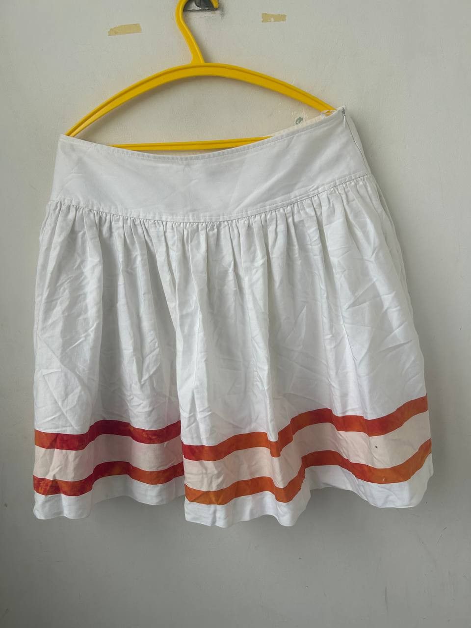 Escada ESCADA skirt Size 27" / US 4 / IT 40 - 1 Thumbnail