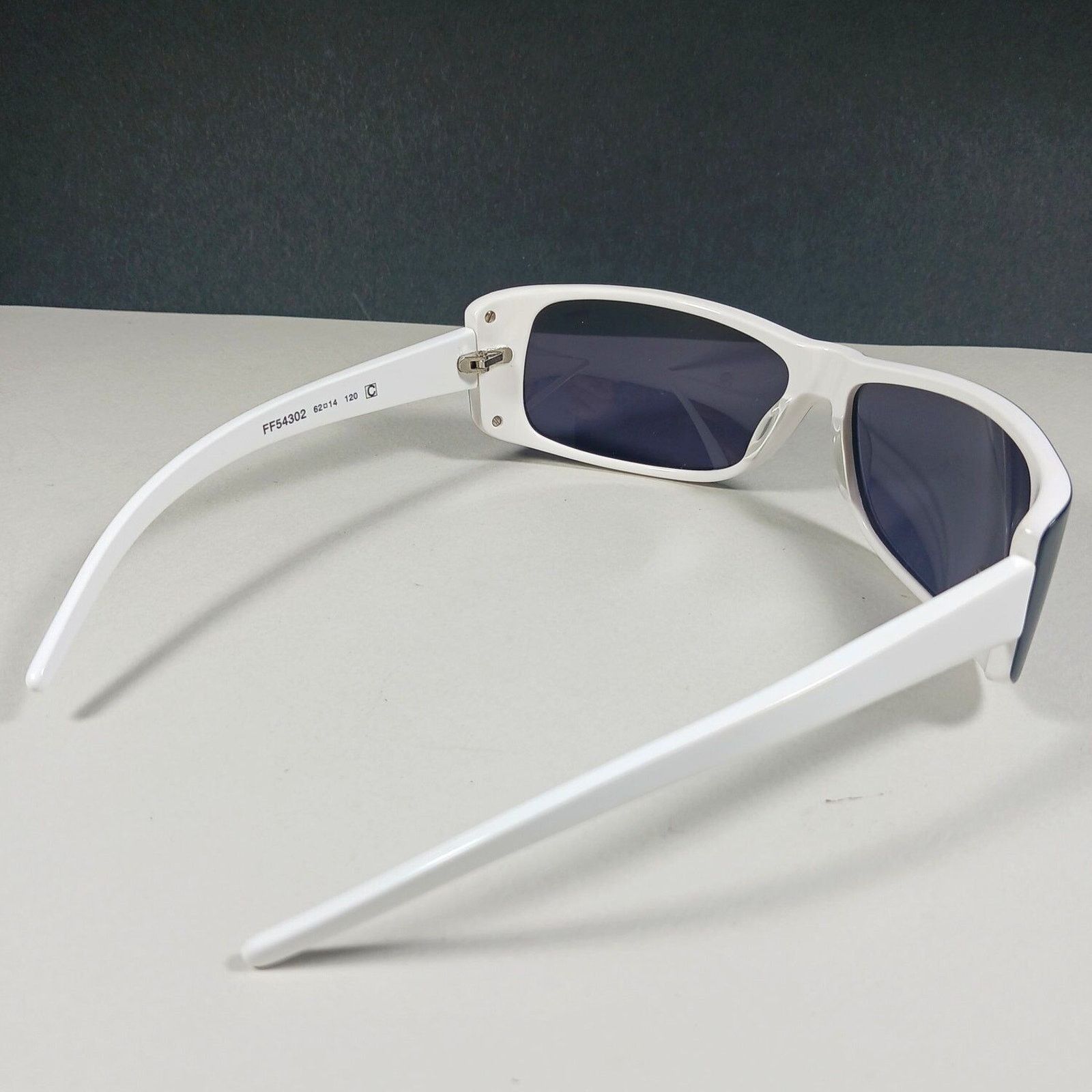 Designer × GF Ferre GF Ferre FF54302 White/Black Subtle Designer Wrap Sunglasses Size ONE SIZE - 9 Thumbnail