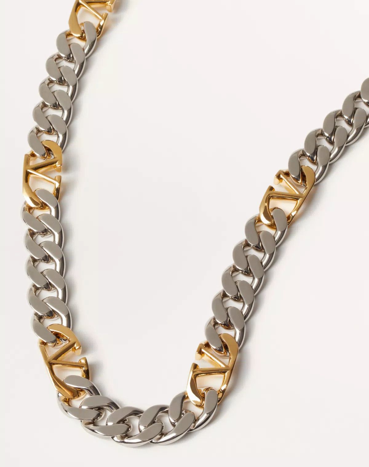 Valentino oc11z0625 Size: OS/Vlogo Chain Metal Necklace in Silver Size ONE SIZE - 3 Thumbnail