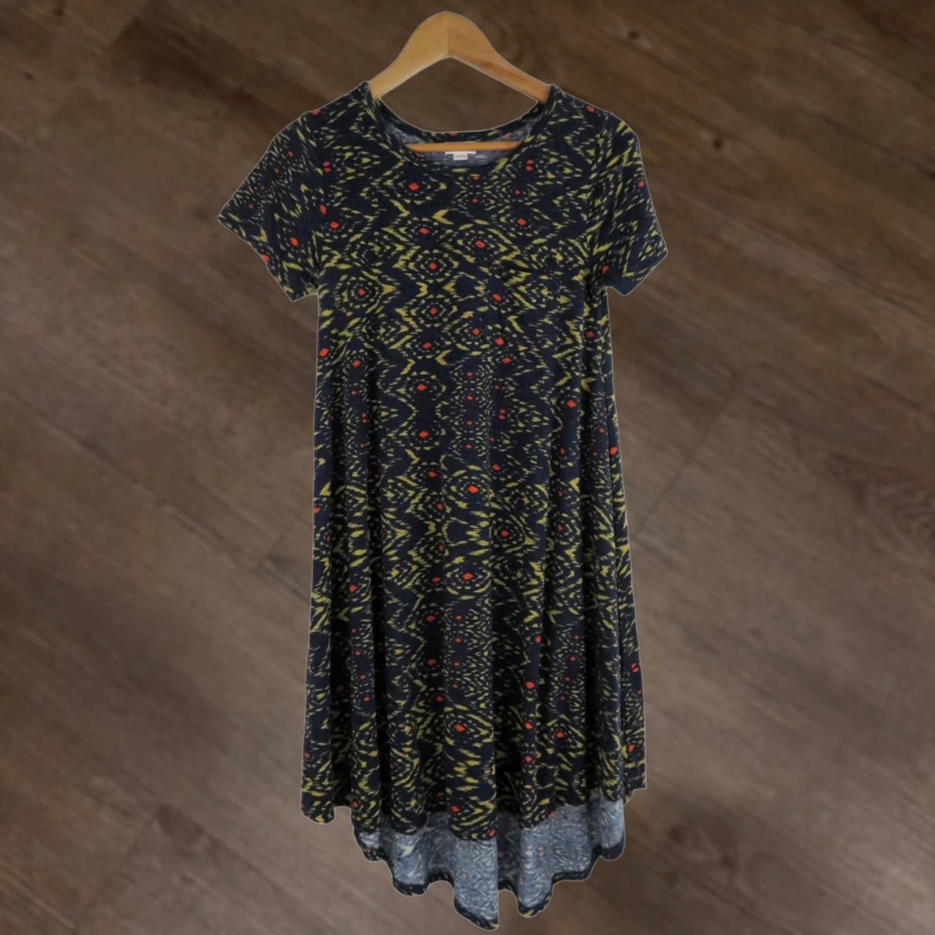 Vintage LuLaRoe Carly Aztec Dress LS Black 2XS Trapeze Swing Geometric Aztec EUC Womens) Size XXS / US 00 / IT 34 - 1 Thumbnail