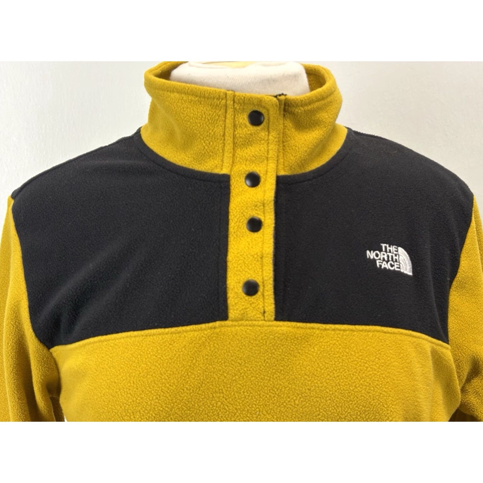 The North Face The North Face TKA Glacier Fleece Pullover Jacket Sz Medium Women’s 1/4 Snap Size M / US 6-8 / IT 42-44 - 6 Thumbnail