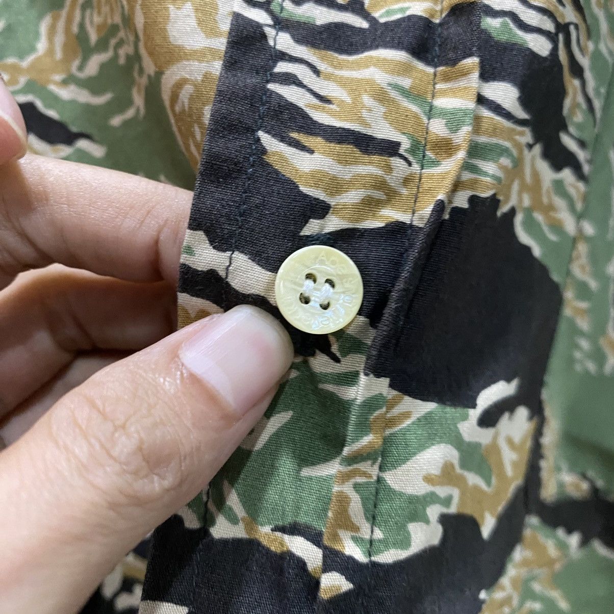 Bape × Vintage Bape Tiger Stripe Button-Up Shirt Size US S / EU 44-46 / 1 - 11 Thumbnail