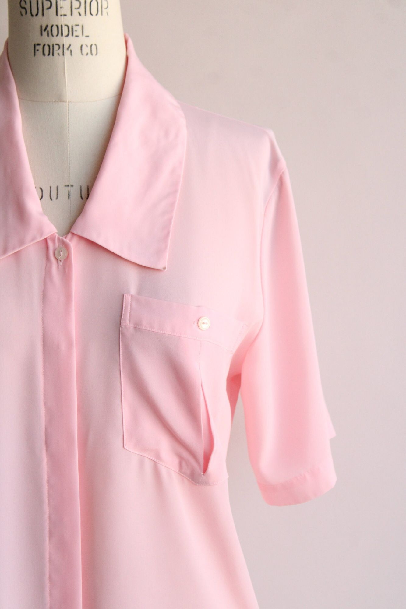 Vintage Vintage 1980s Blouse, Pink Dagger Collar with Pocket, Size 8 Size M / US 6-8 / IT 42-44 - 3 Thumbnail