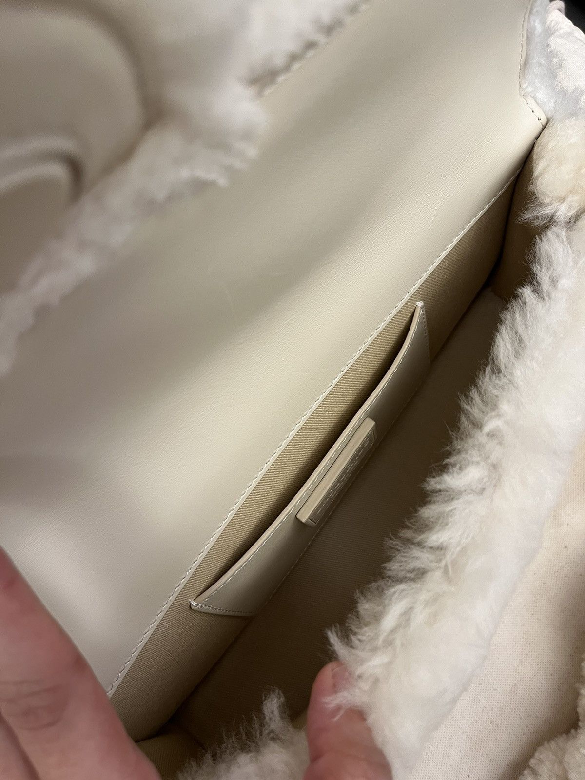 Jacquemus Authentic BRAND NEW JACQUEMUS LE BAMBIDOU SHEARLING FLAP BAG Size ONE SIZE - 6 Thumbnail