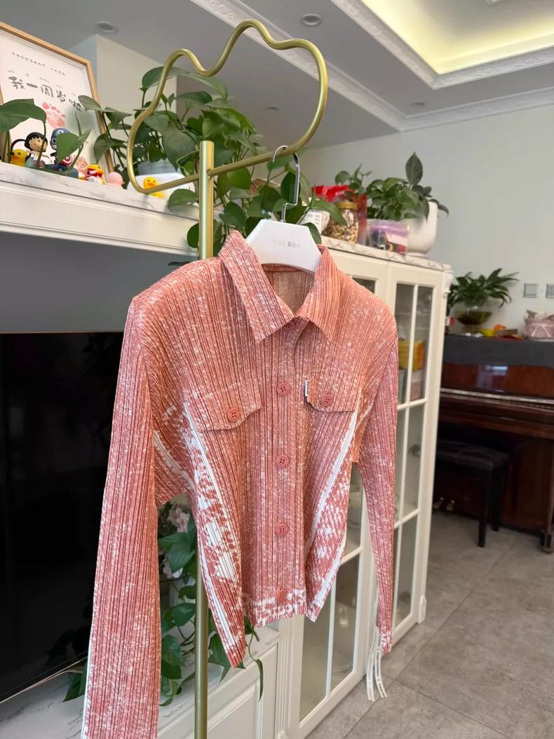 Issey Miyake Issey Miyake size:3 Pink pork belly pleated top Size XS / US 0-2 / IT 36-38 - 2 Thumbnail