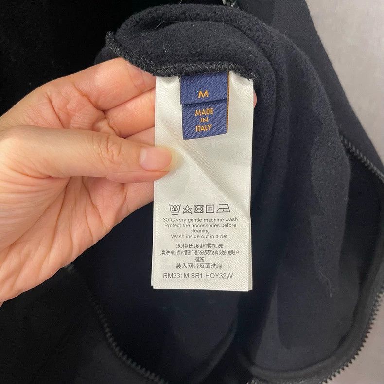 Louis Vuitton LOUIS VUITTON Colorful monogrammed black hooded zip-up jack Size US M / EU 48-50 / 2 - 5 Thumbnail