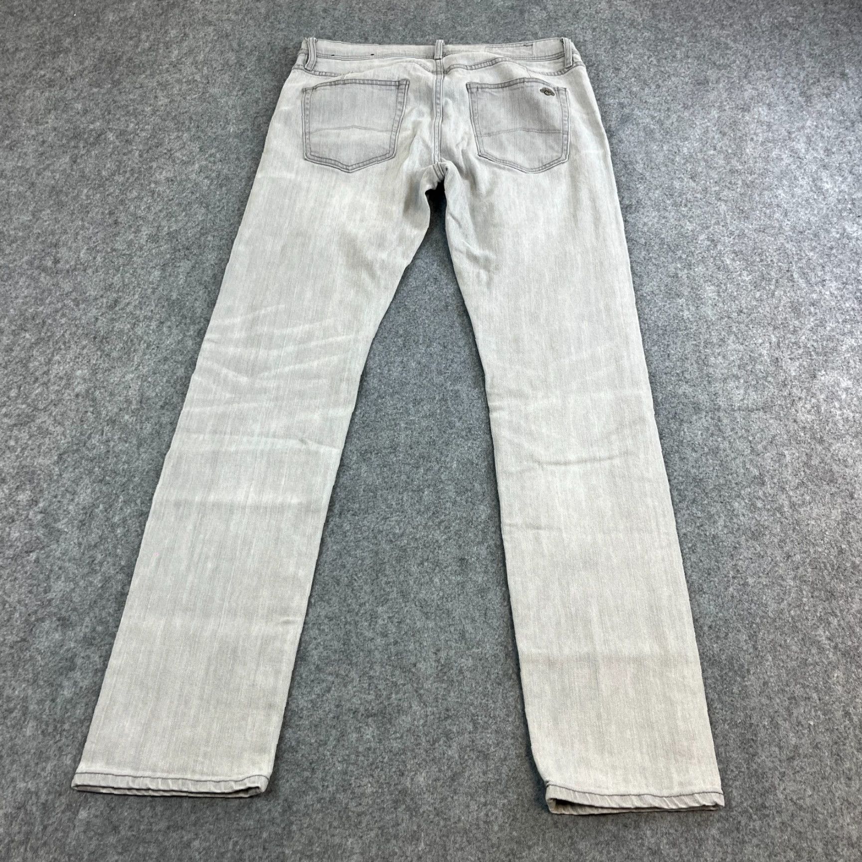 Armani Exchange Armani Exchange Jeans Slim Skinny 33 Light Grey AX logo Stretch Zip Mens Denim 5-Pocket Design Regular Waist 33 in Inside Leg 32 in"} Size US 33 - 2 Thumbnail
