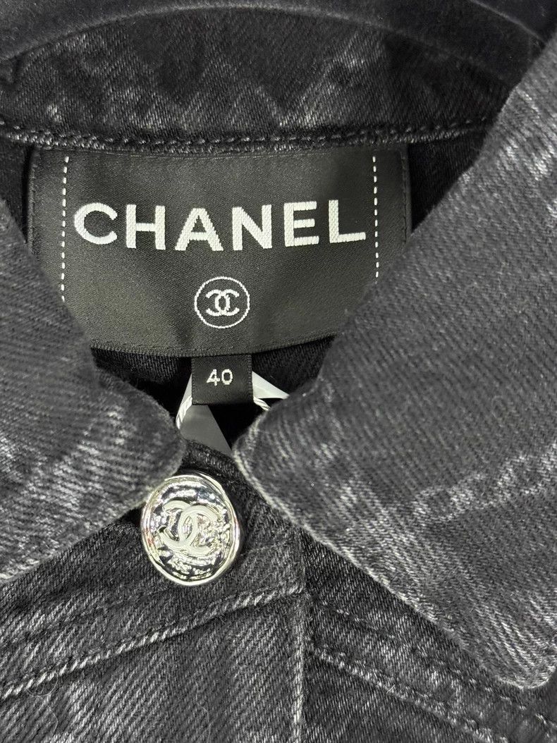 Chanel Chanel 23A black camelia logo denim jacket Size S / US 4 / IT 40 - 4 Thumbnail