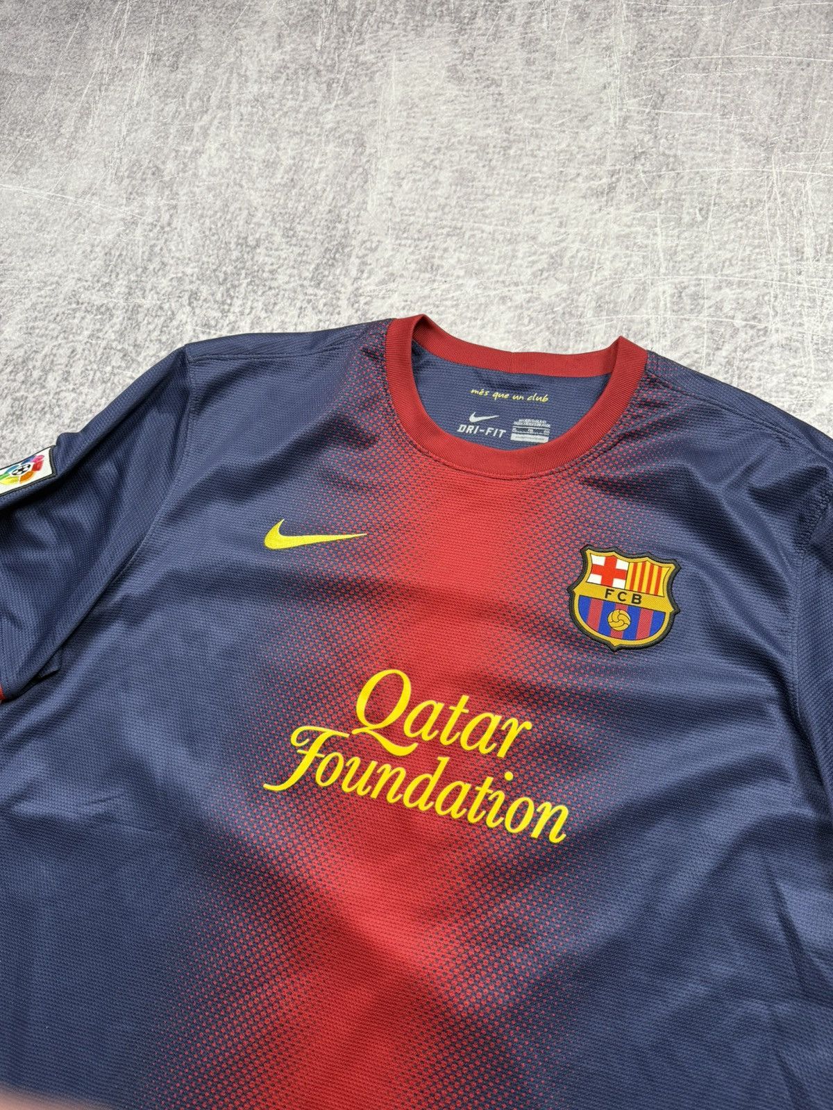 Nike Nike Barcelona Laliga home football soccer jersey 12/13 Size US XL / EU 56 / 4 - 5 Thumbnail