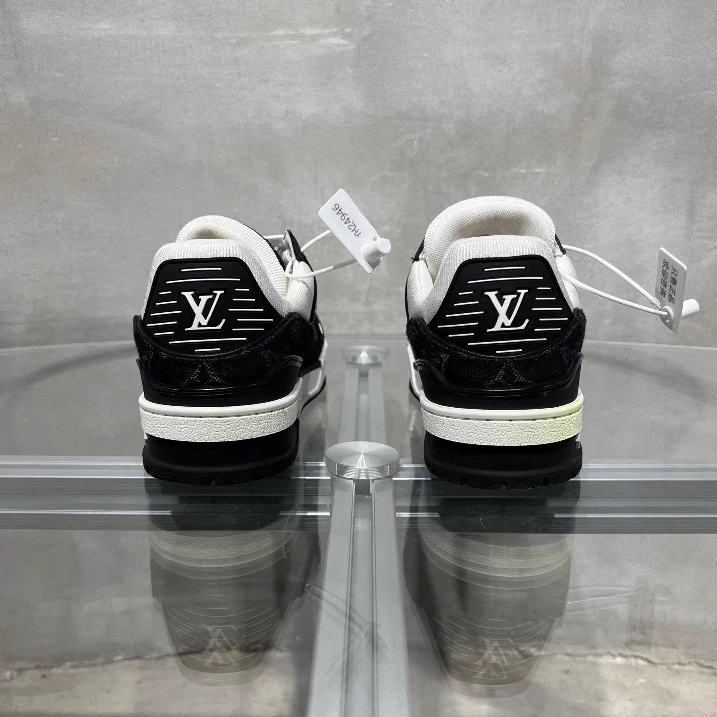 Louis Vuitton LV Trainer Black White Denim UK3 37 Size US 6 / IT 36 - 6 Thumbnail