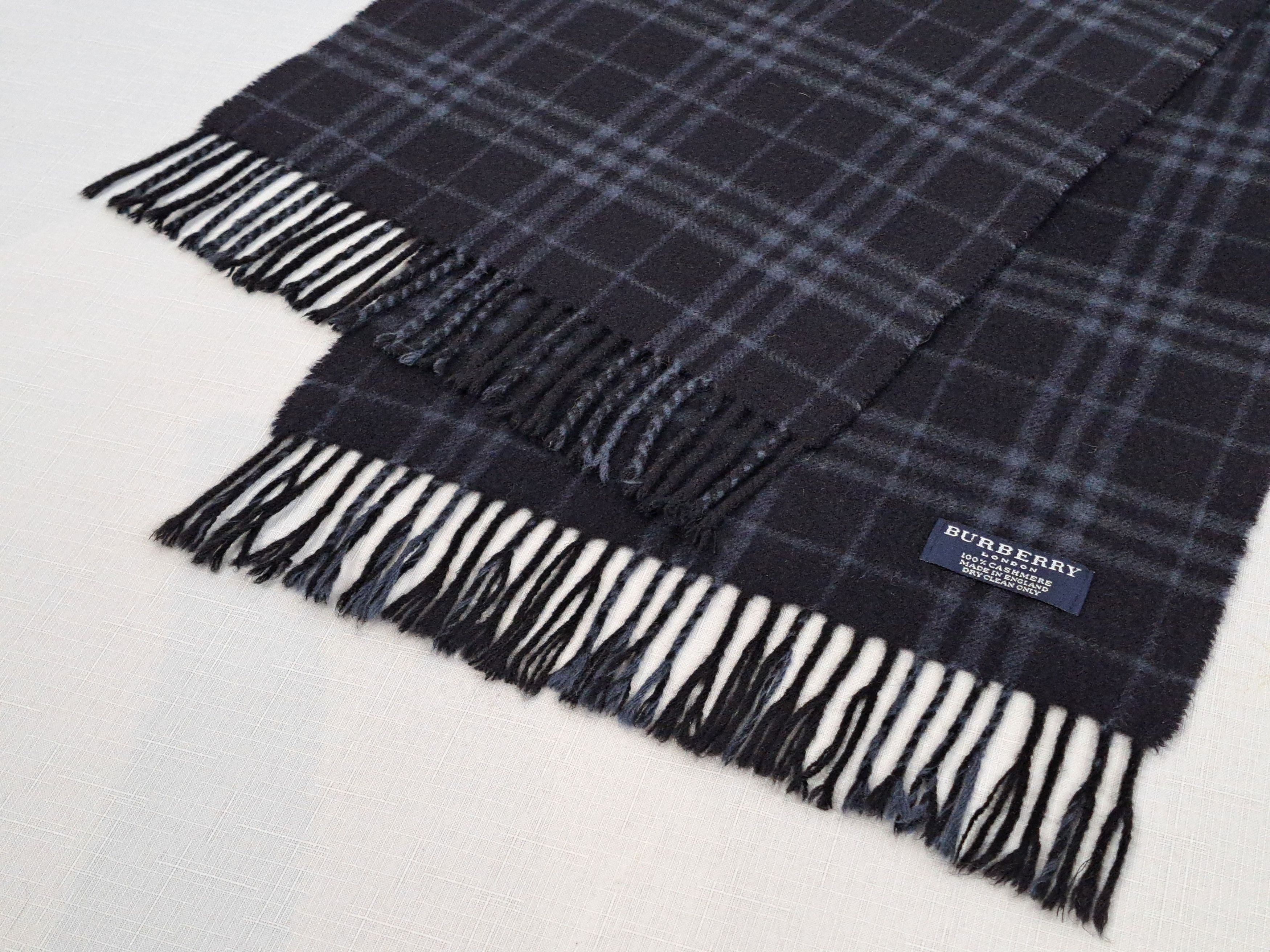Burberry Vintage BURBERRY cashmere scarf. Made in England. Size ONE SIZE - 5 Thumbnail
