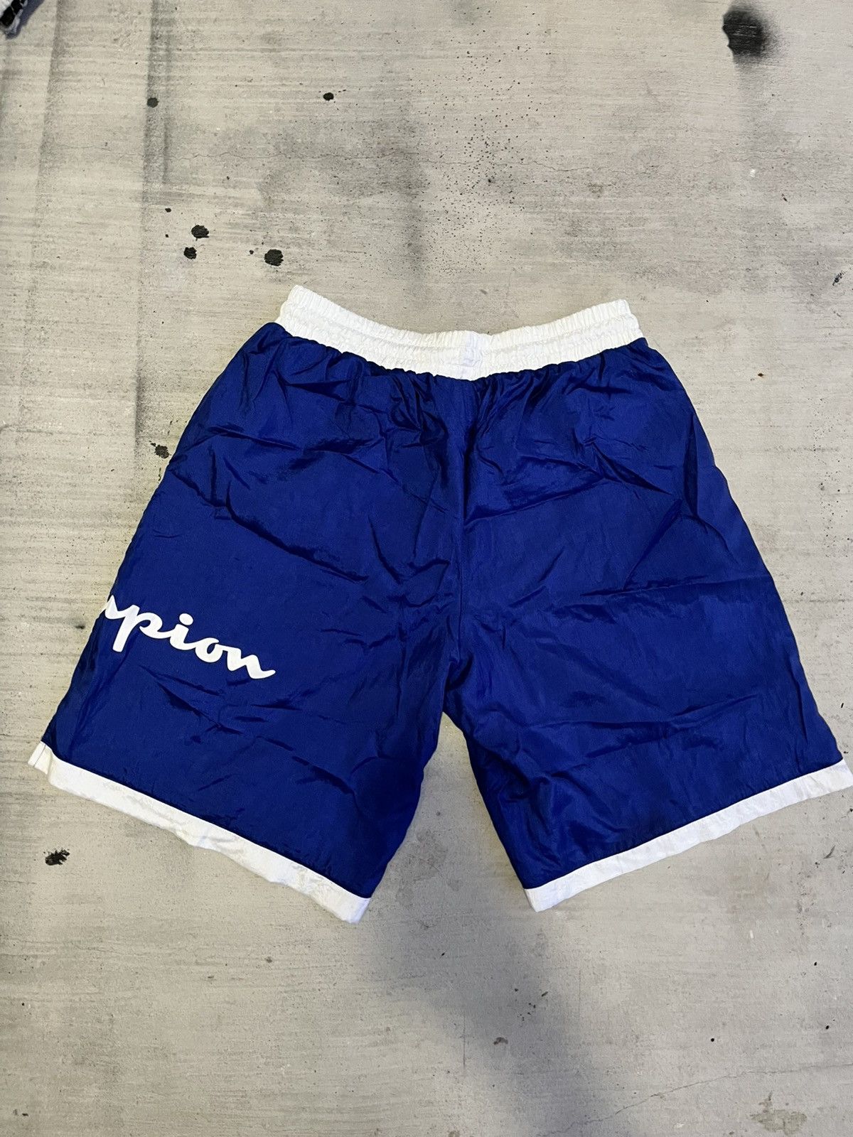 Champion Champion blue basketball shorts Size US 31 - 2 Thumbnail
