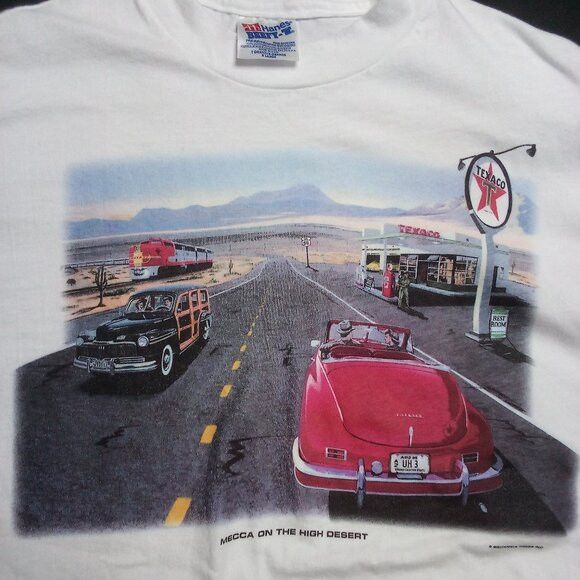 Vintage Vintage Mecca On High Desert Texaco Route 66 T-Shirt Size US XL / EU 56 / 4 - 1 Thumbnail