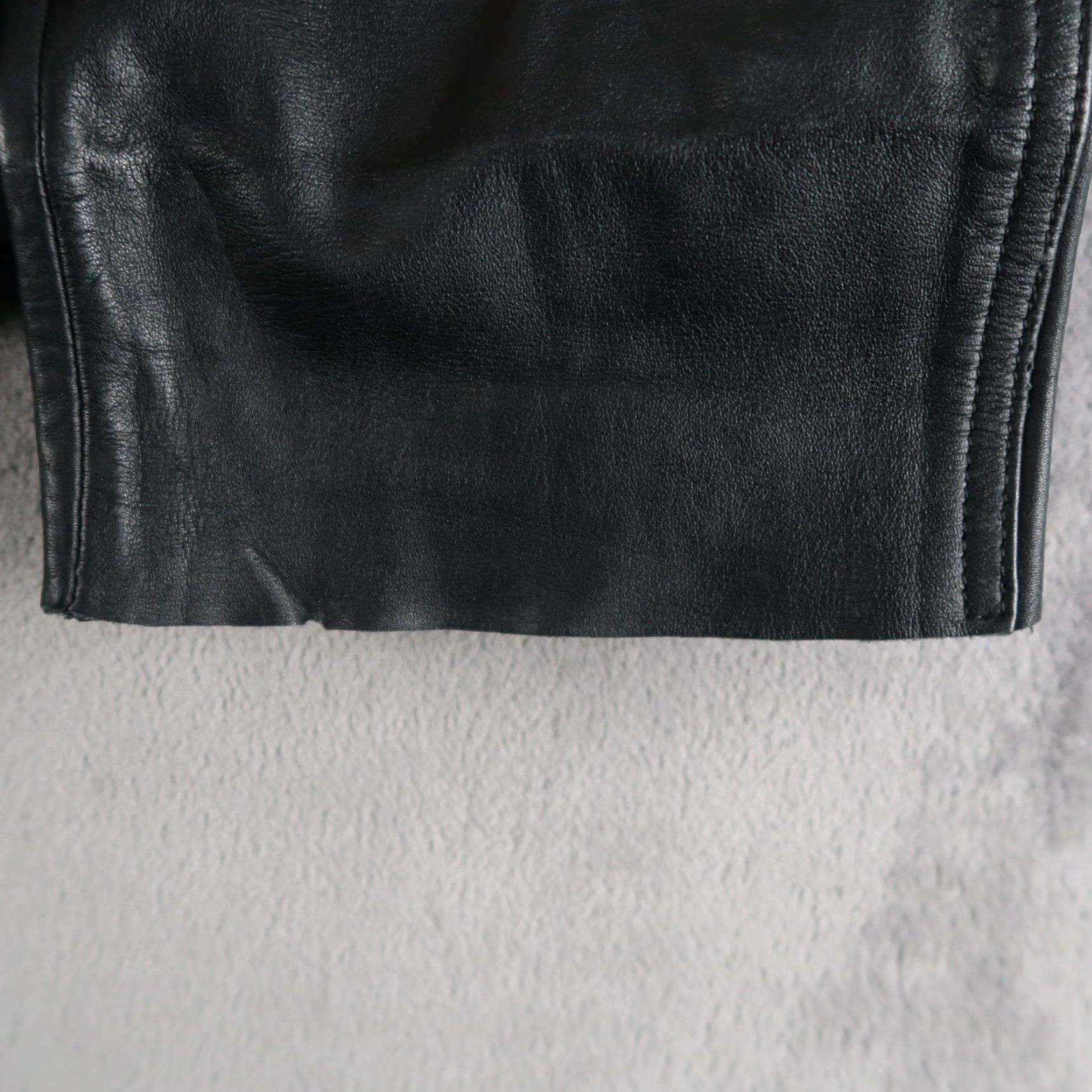 Vintage VINTAGE Echt Leder Womens Biker Leather Pants Black Size 42 (29x33.25) - Regular Fit, Dry Clean Only, Leather, Pants, Women Wearing Mens? Size 28" / US 6 / IT 42 - 7 Thumbnail